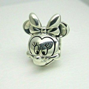 Pandora - Disney, Minnie Portrait Charm